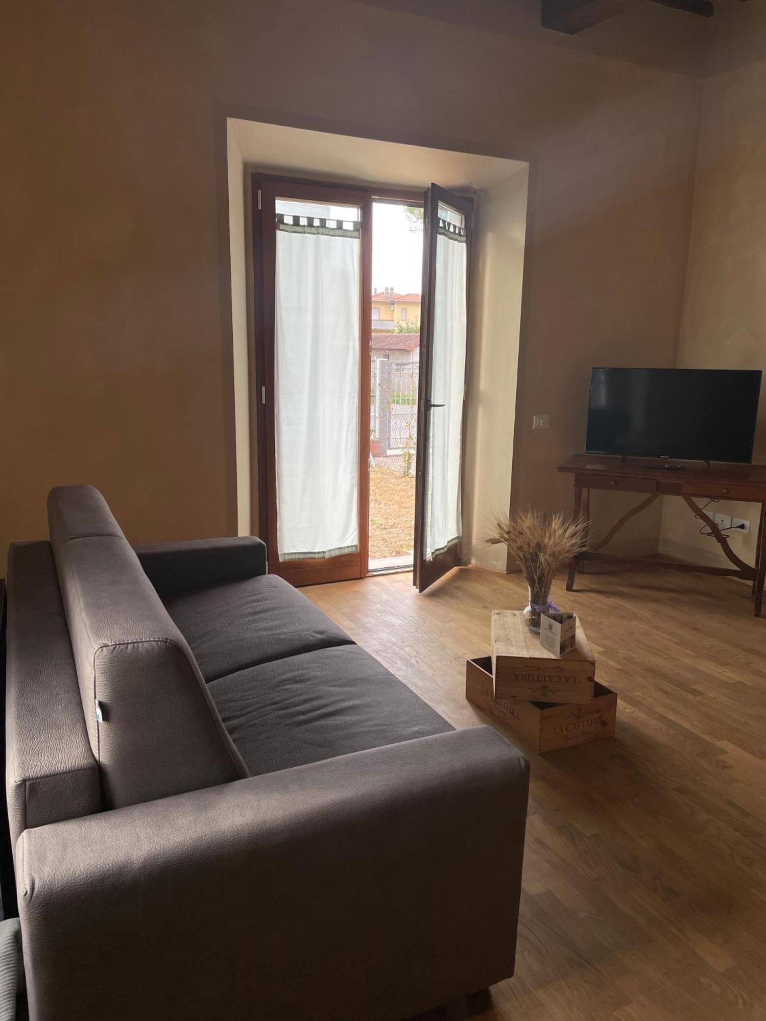 Casa Vacanze Le Due Torri Vada Esterno foto