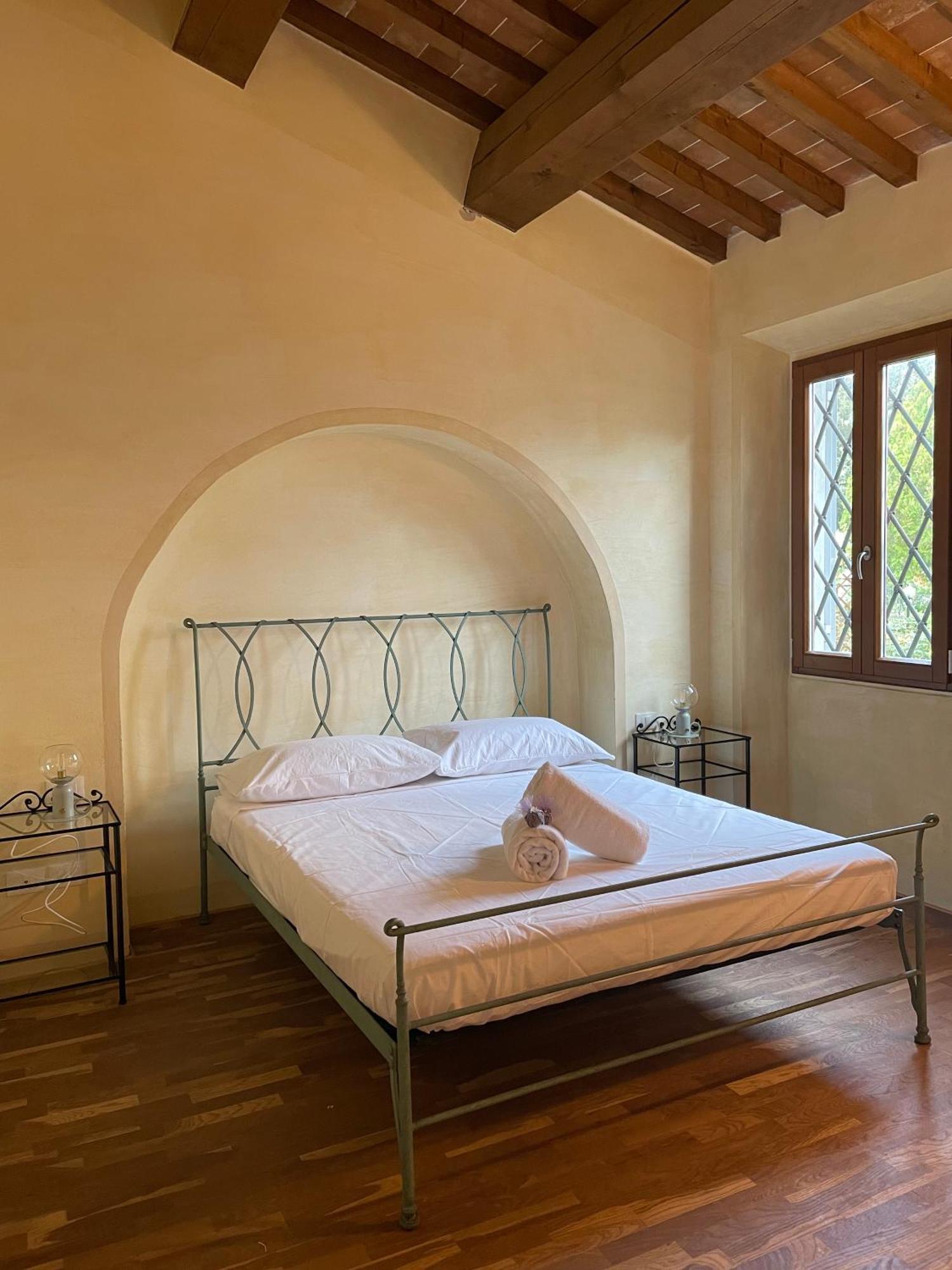 Casa Vacanze Le Due Torri Vada Esterno foto