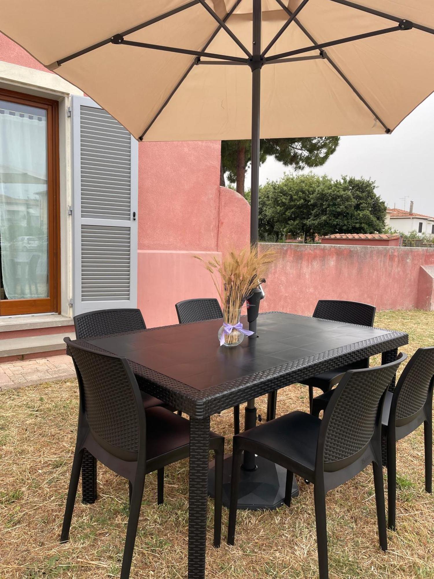 Casa Vacanze Le Due Torri Vada Esterno foto
